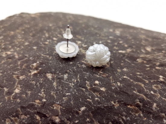 Preview: Mini Glitzer Ohrstecker weiß